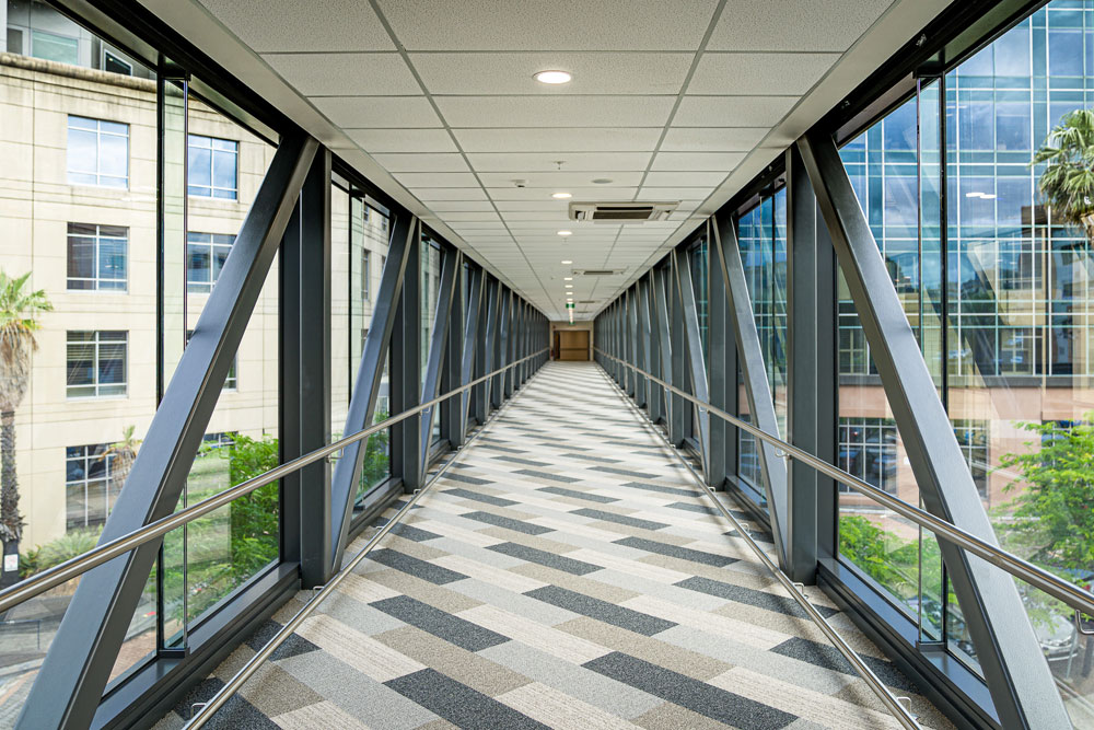 ENTRY OPTION 2
Link bridge from Level 1 of St George Private Hospital